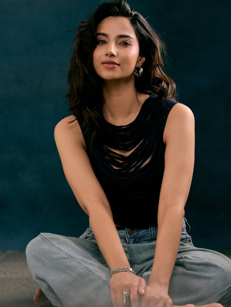 meenakshichaudhary photo